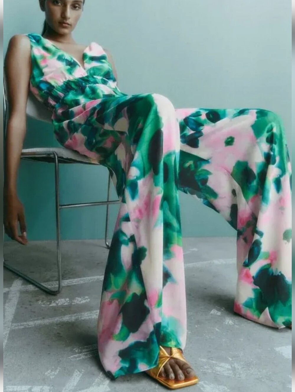 Zara women’s Floral Green & Pink flowing Sleeveless Jumpsuit. Size XS NWTS